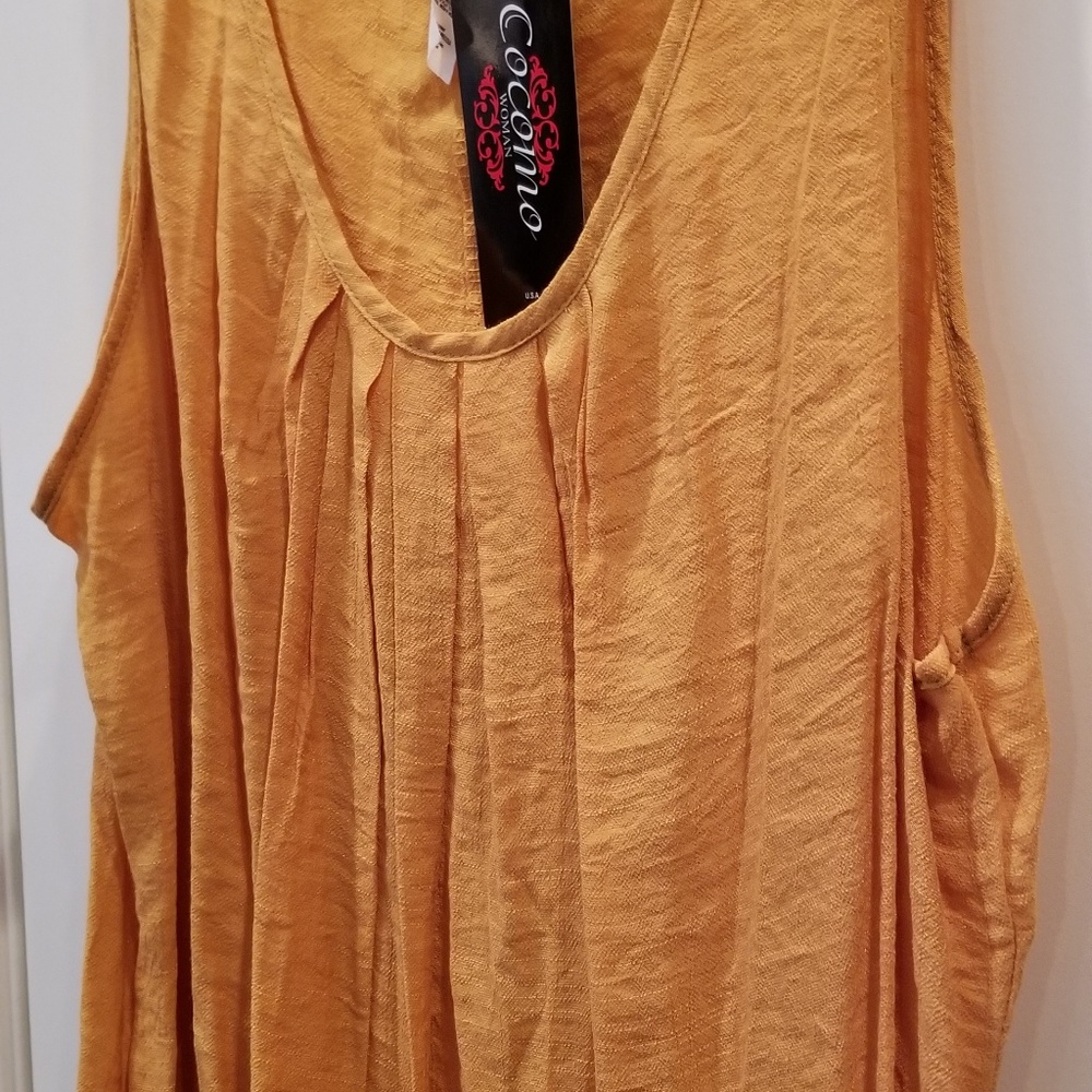 Cocomo Woman Mustard Yellow Gold Top Sz 2x